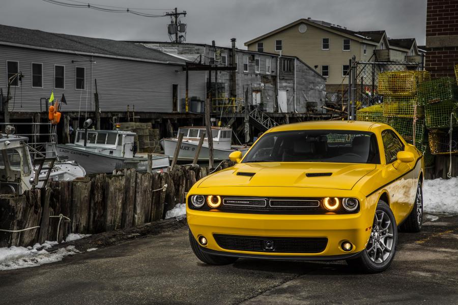  Dodge Challenger GT AWD 2016 года  (фото 31 из 33)